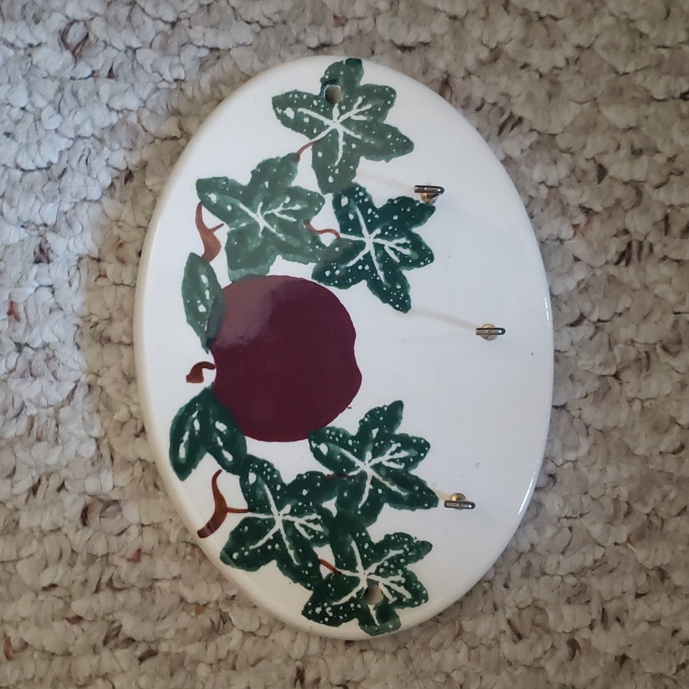 Vintage Crock Shop Apple & Ivy Print Key Holder